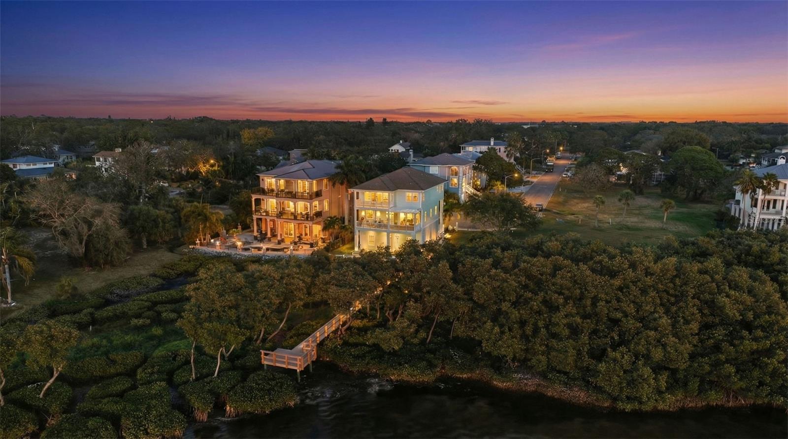 GULF ESTATES - Residential