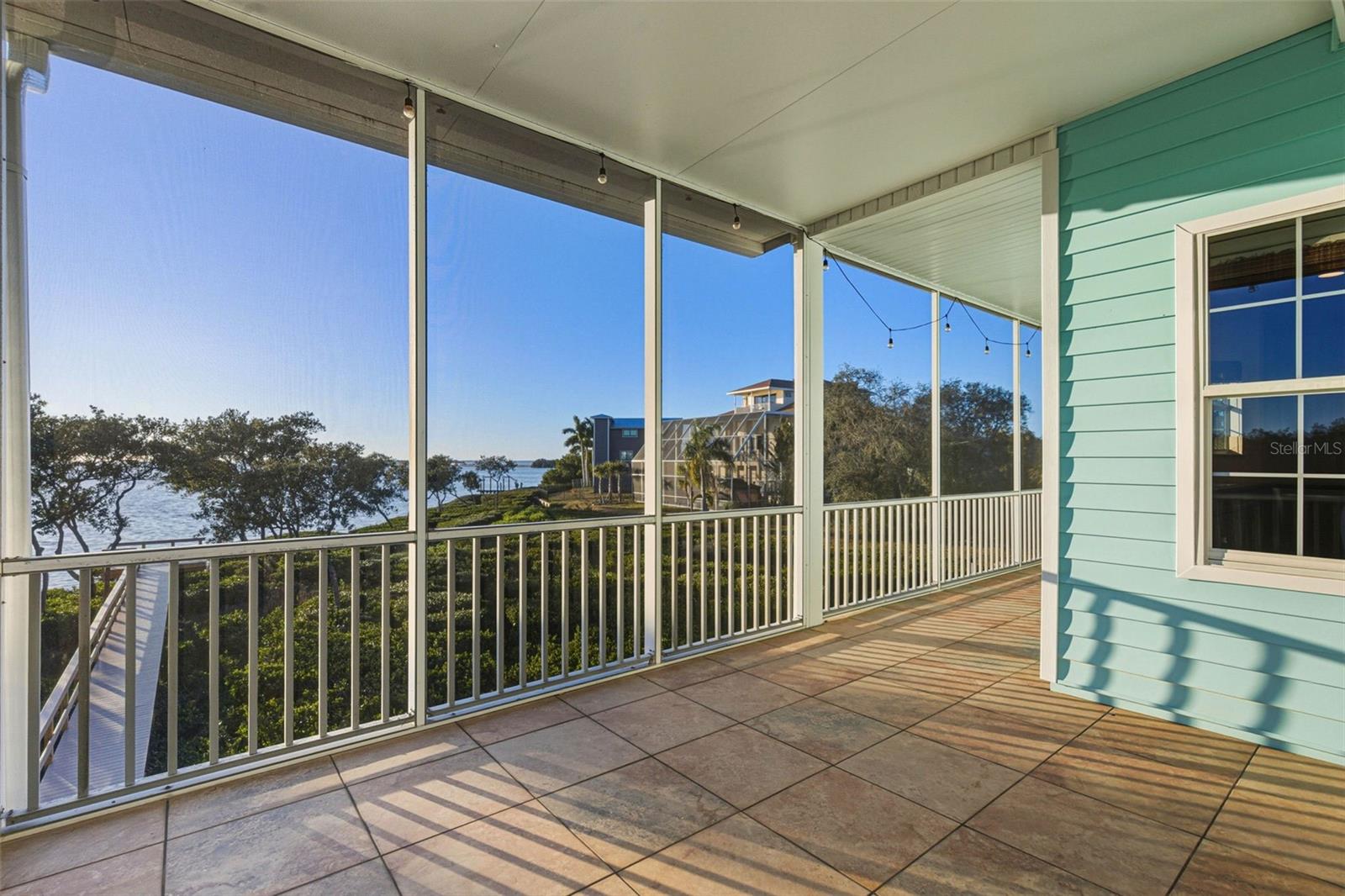 GULF ESTATES - Residential