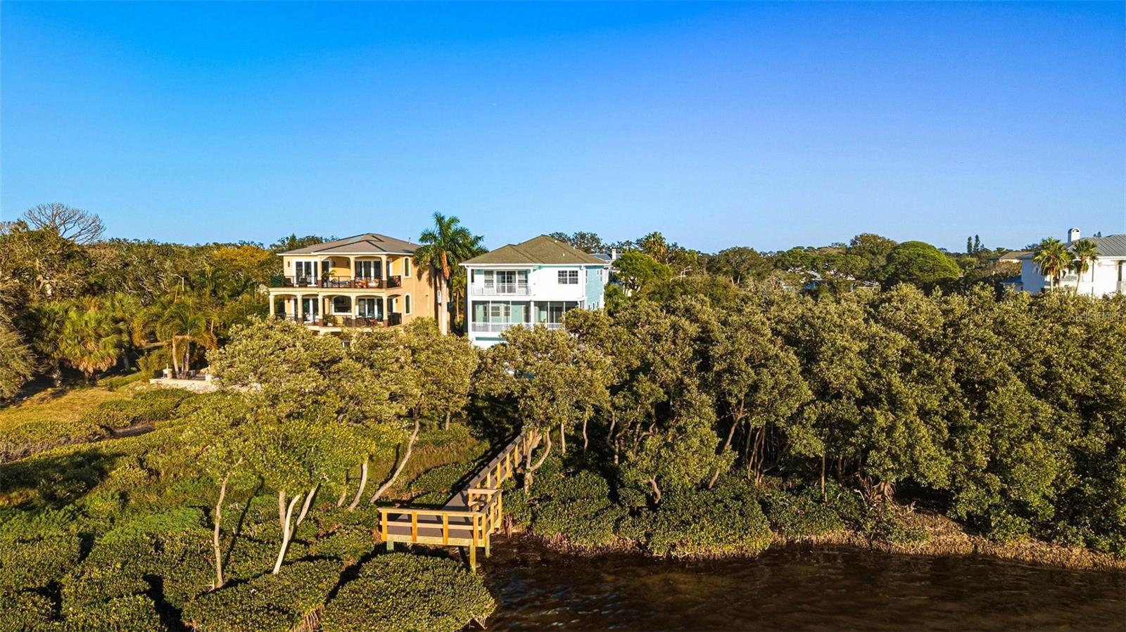 GULF ESTATES - Residential