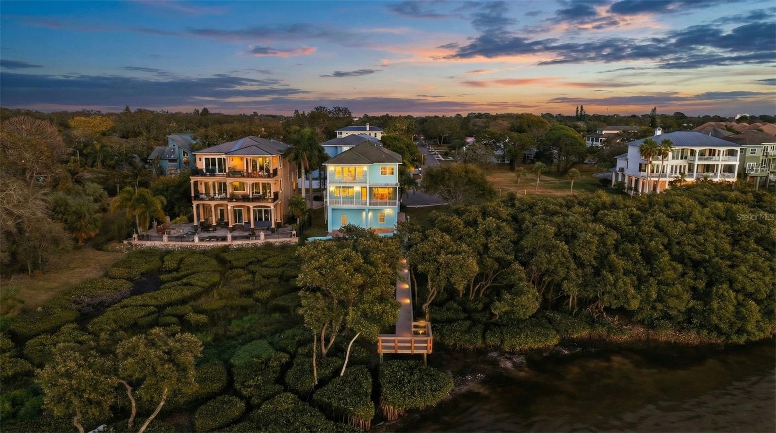 GULF ESTATES - Residential