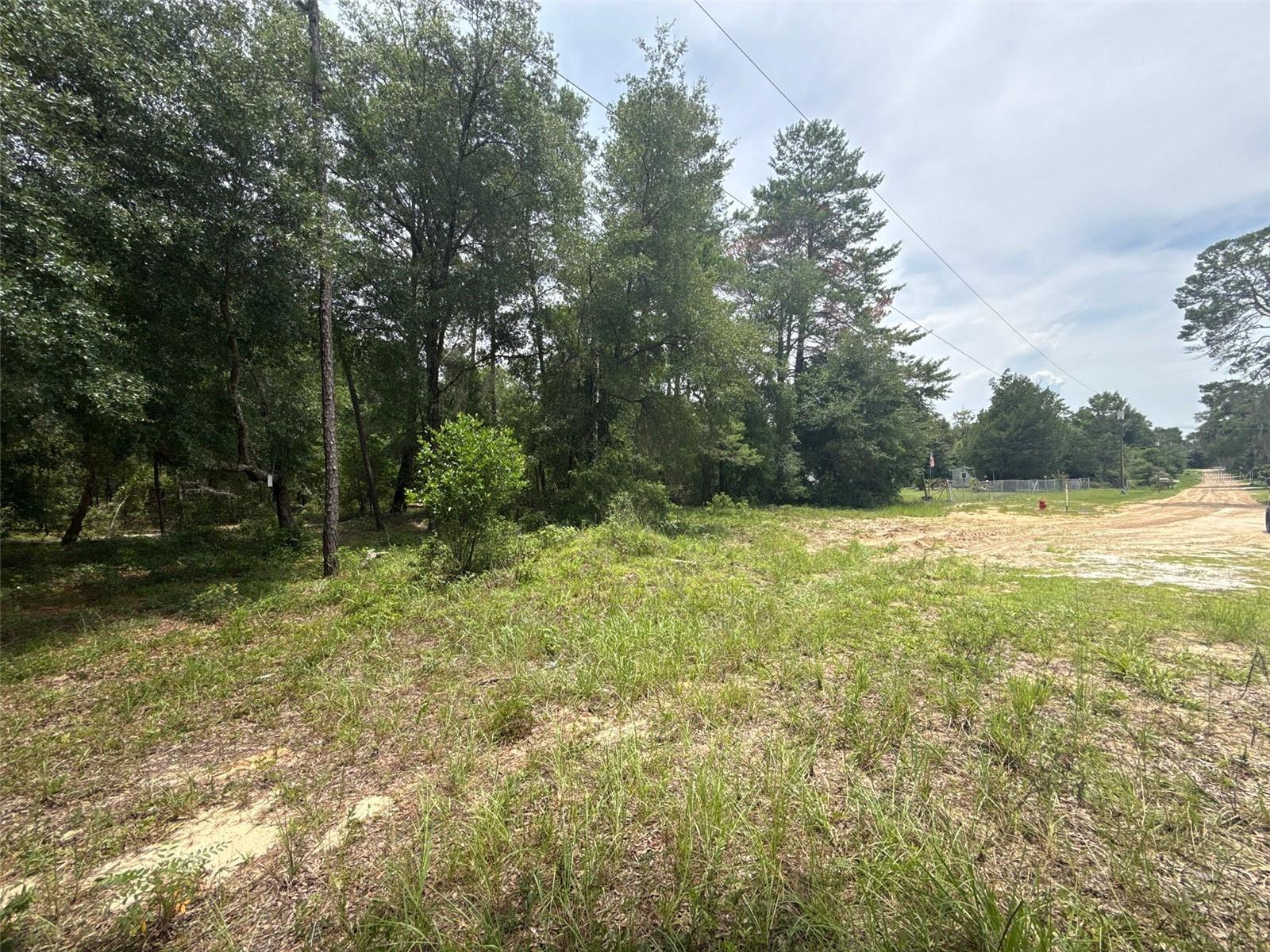 MIRROR LAKE BEACHES - Land