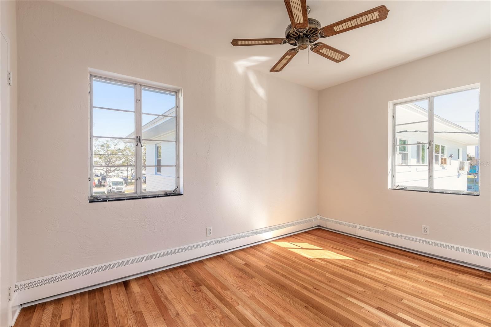 NEW COLONY HOUSE CONDO - Residential