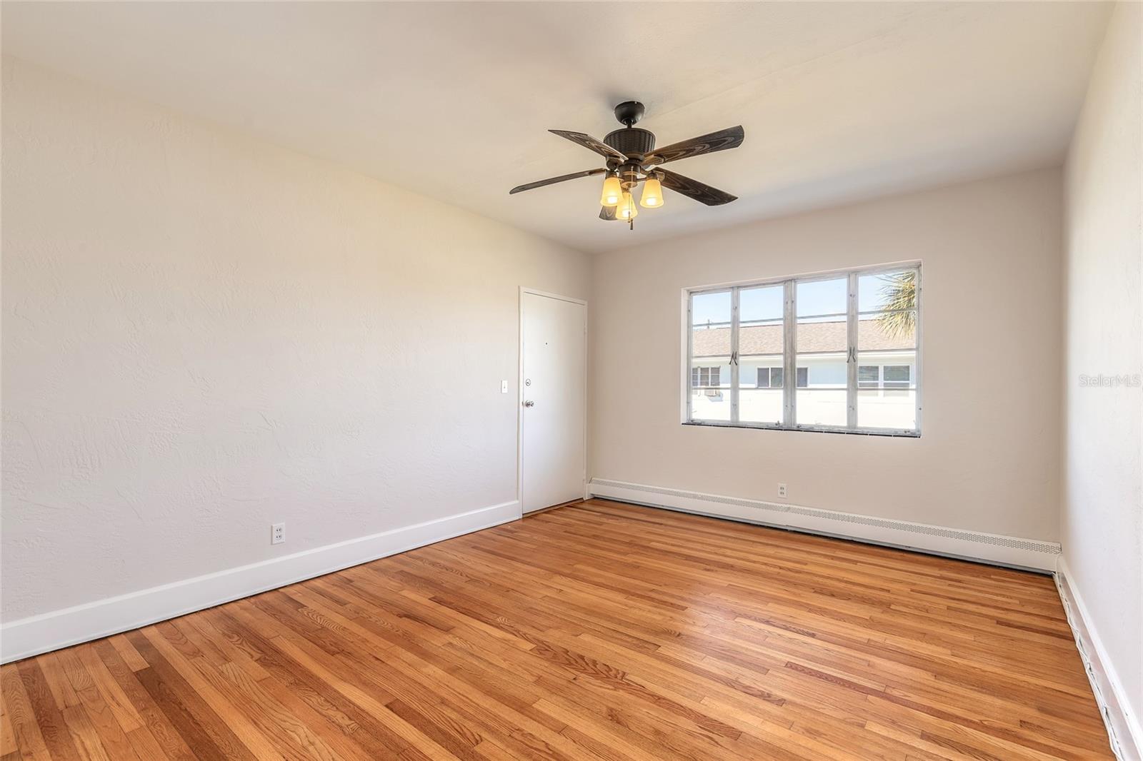 NEW COLONY HOUSE CONDO - Residential