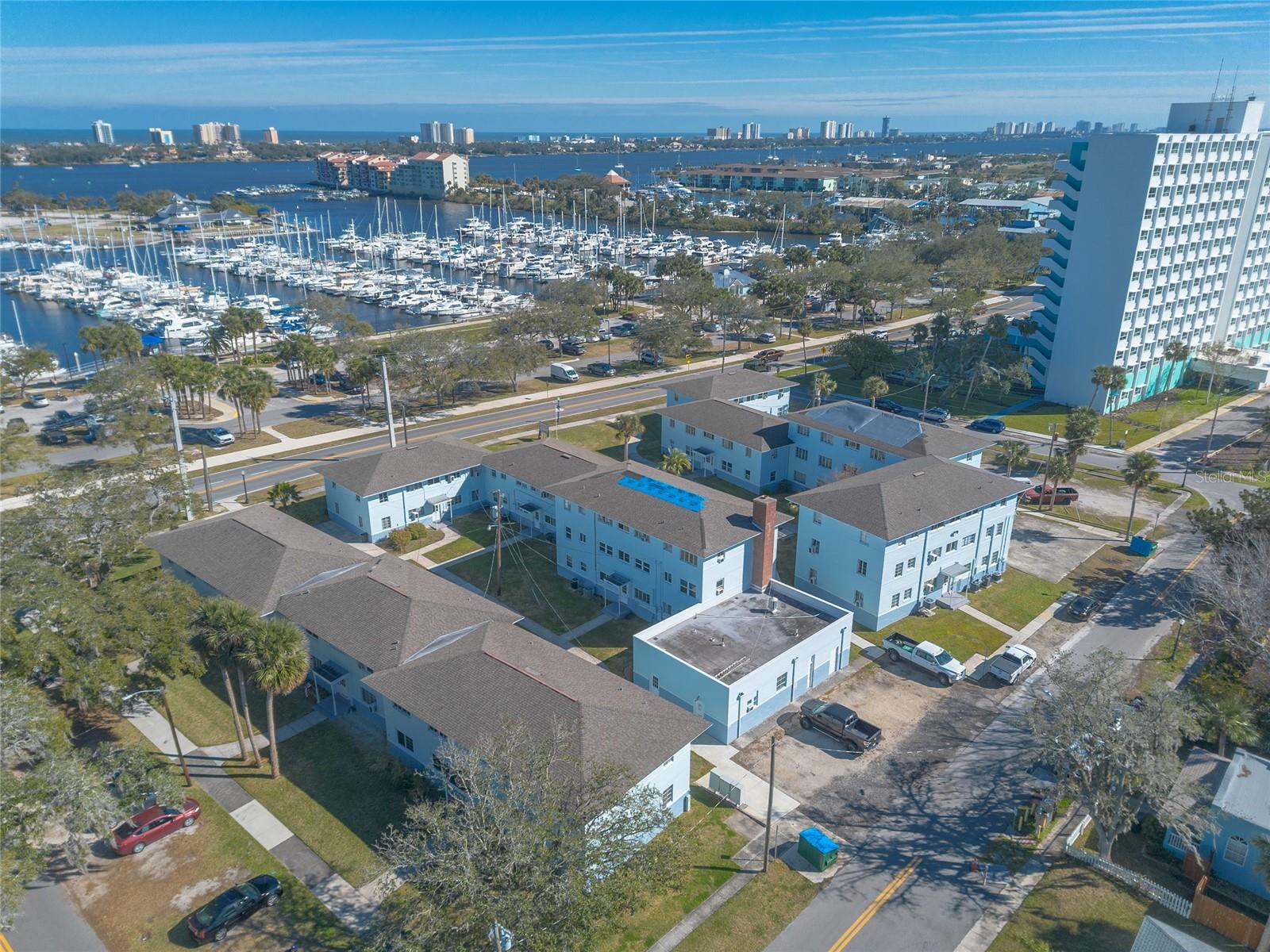 NEW COLONY HOUSE CONDO - Residential