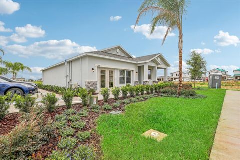 A home in DELAND