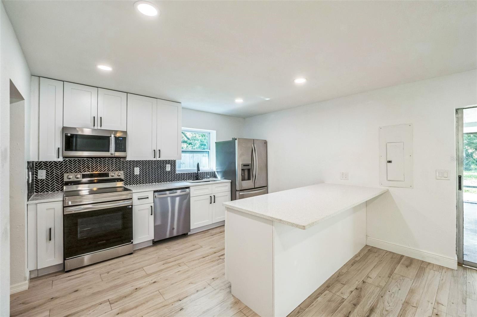 CRESCENT COVE - Residential