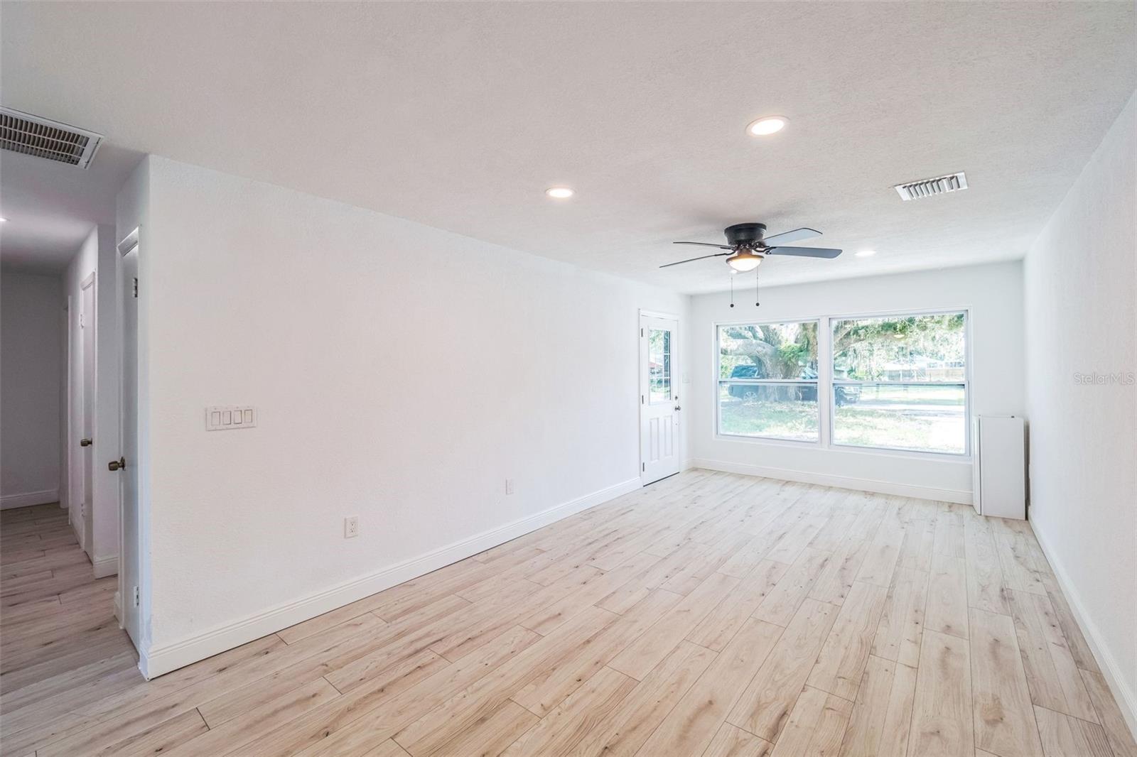 CRESCENT COVE - Residential