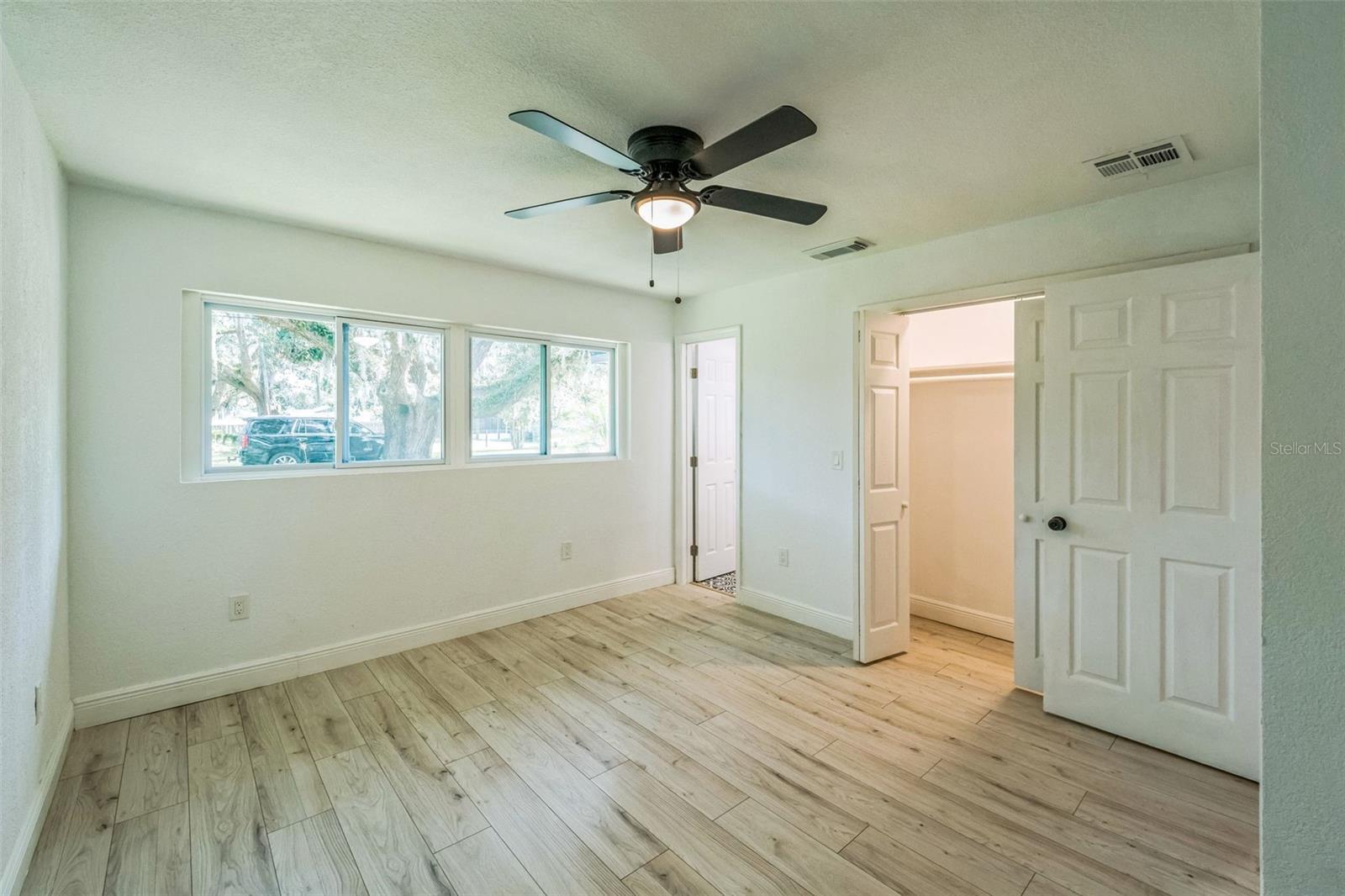 CRESCENT COVE - Residential