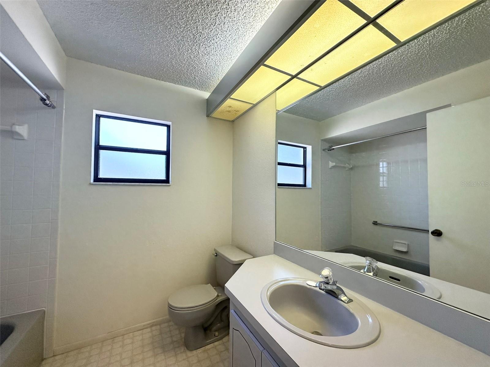 REGENCY OAKS - Residential