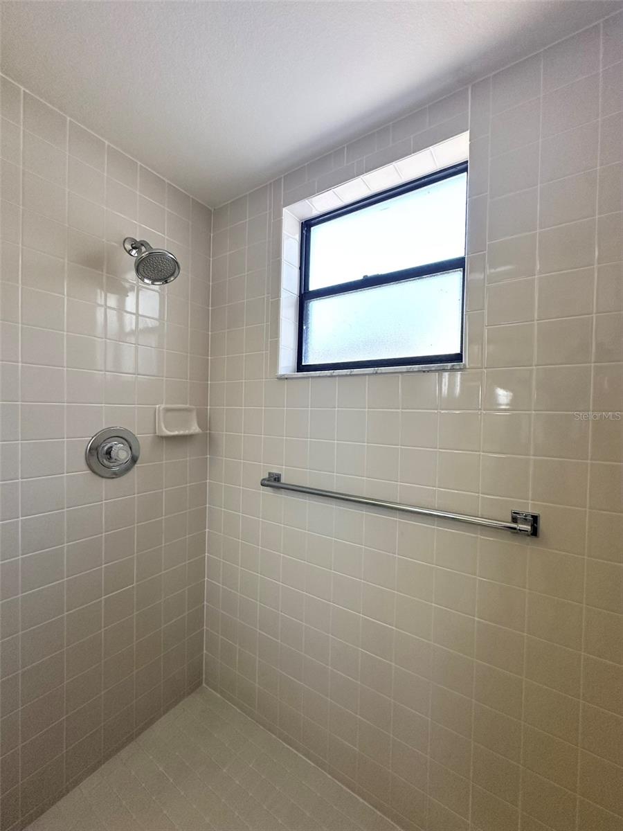 REGENCY OAKS - Residential