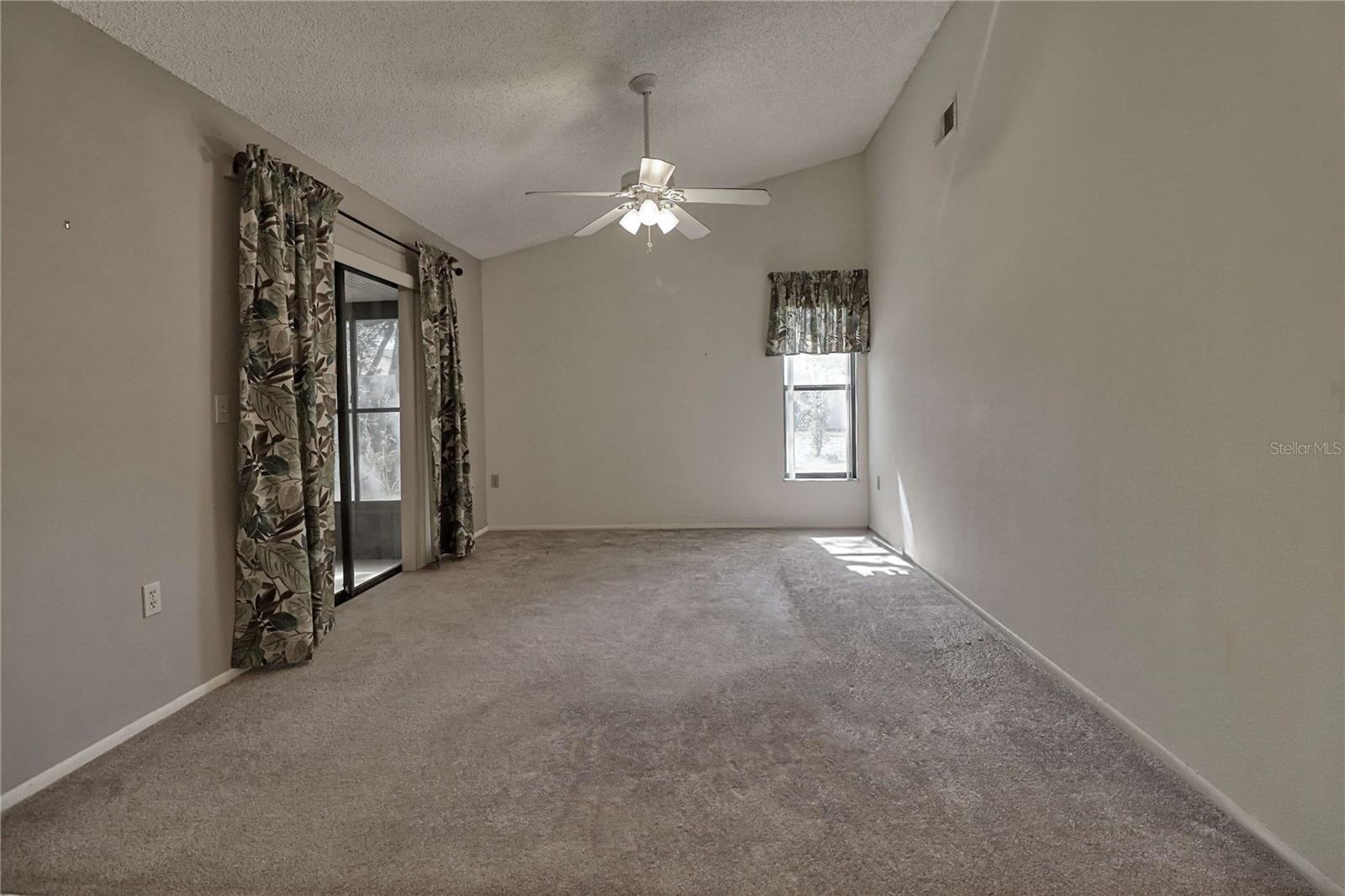 REGENCY OAKS - Residential