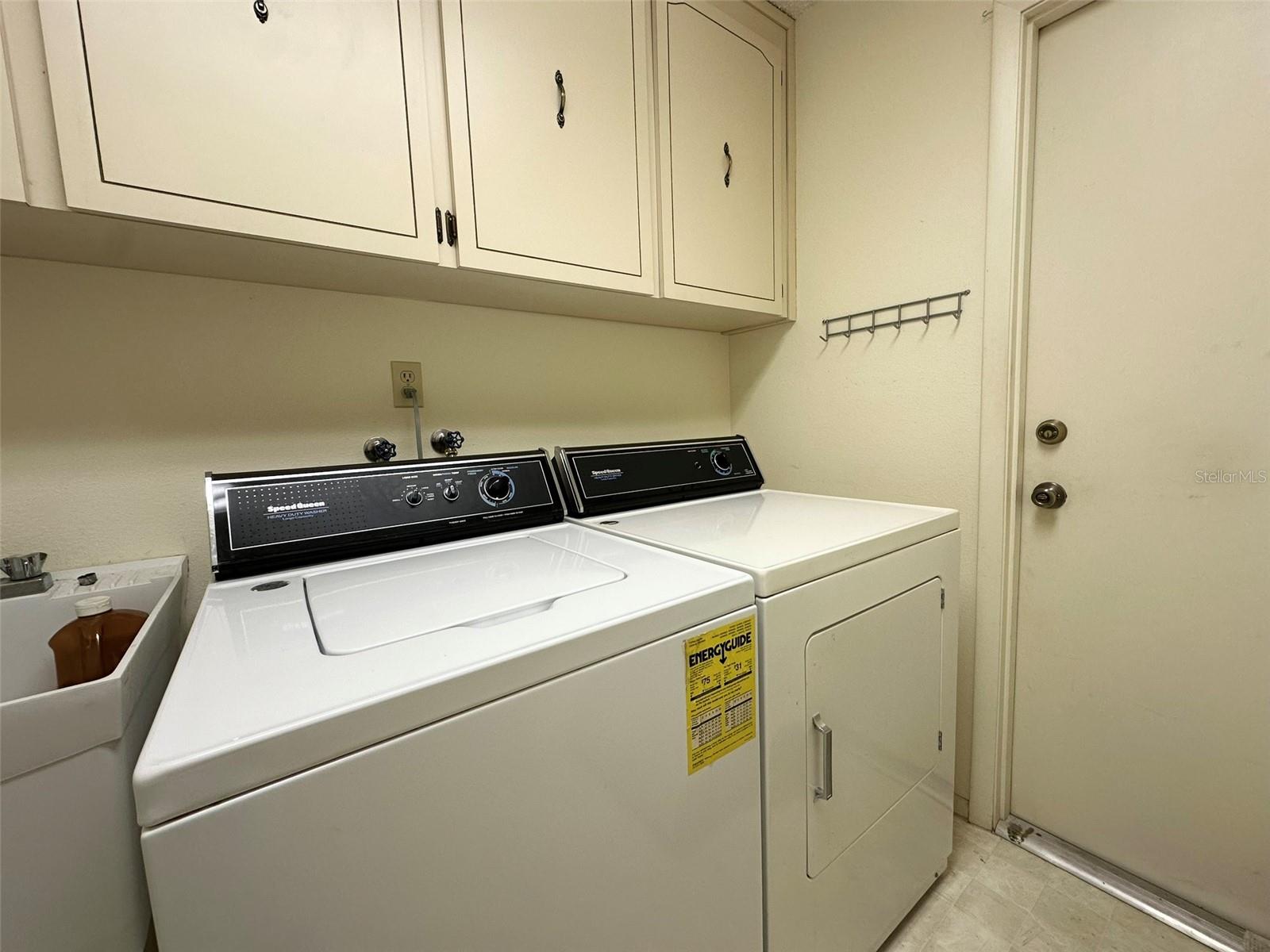 REGENCY OAKS - Residential