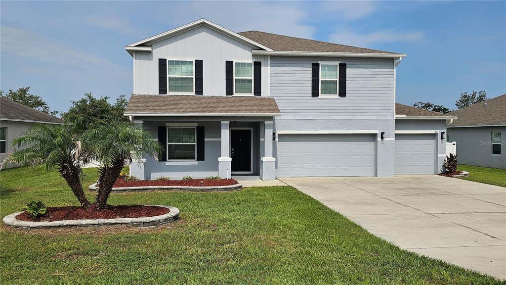 Photo of 1921 Bell Creek Loop, Fruitland Park, FL 34731 (MLS # G5115679)
