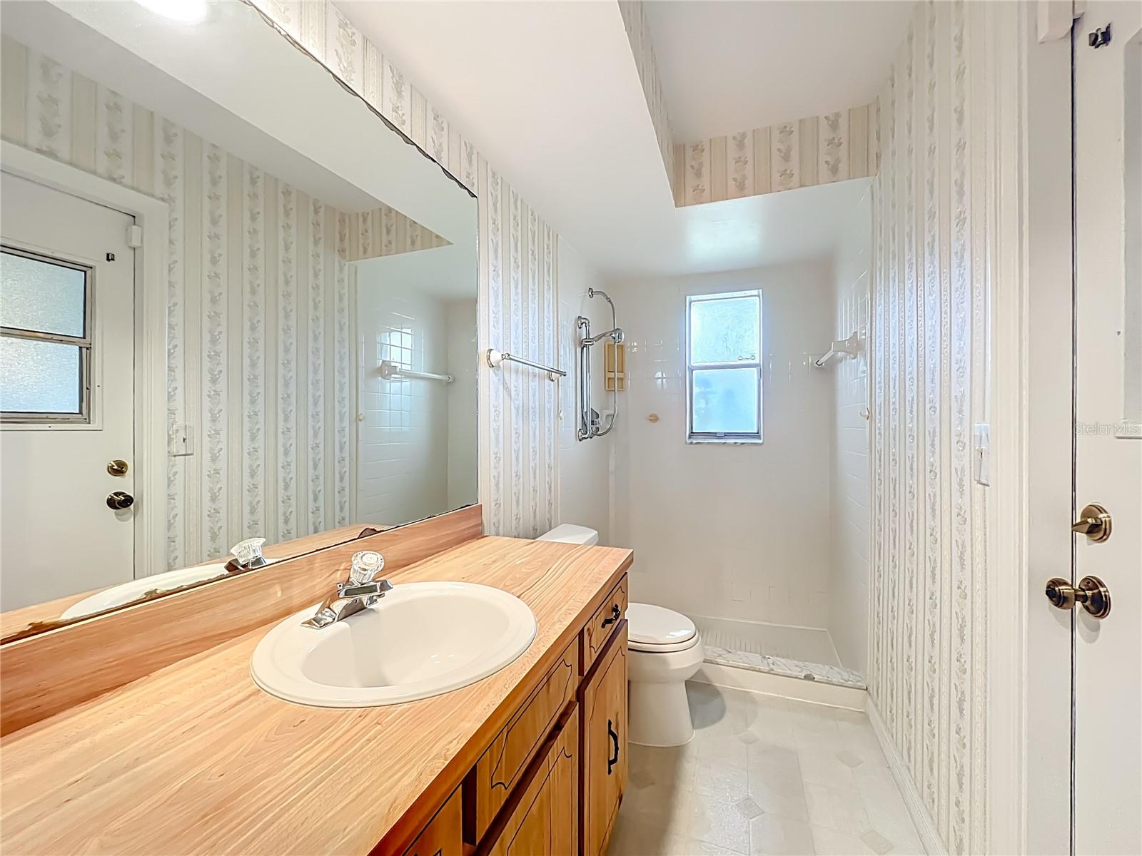 WINSOR MANOR 1ST ADD - Residential