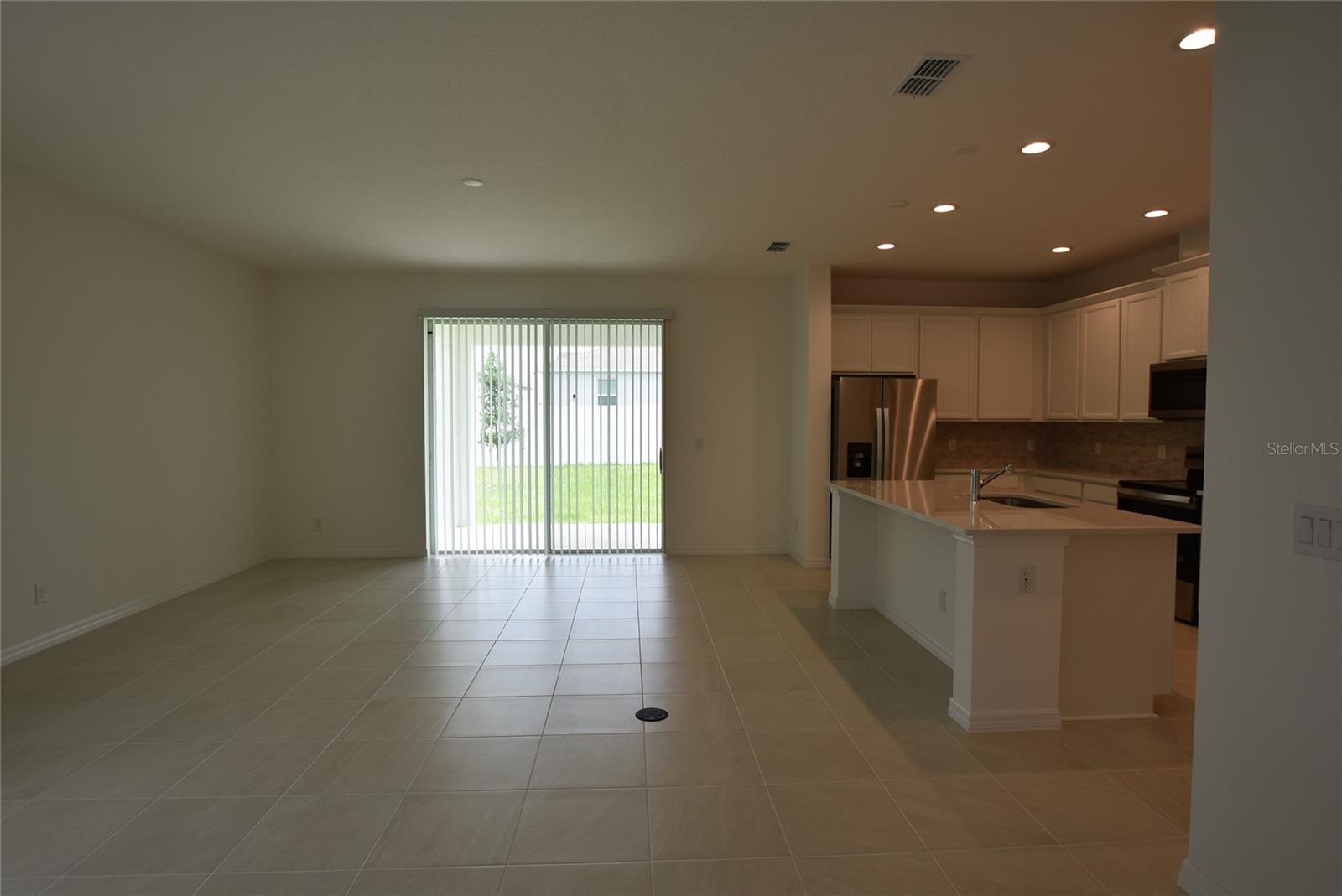 TRINITY LKS PH 4 - Residential Lease