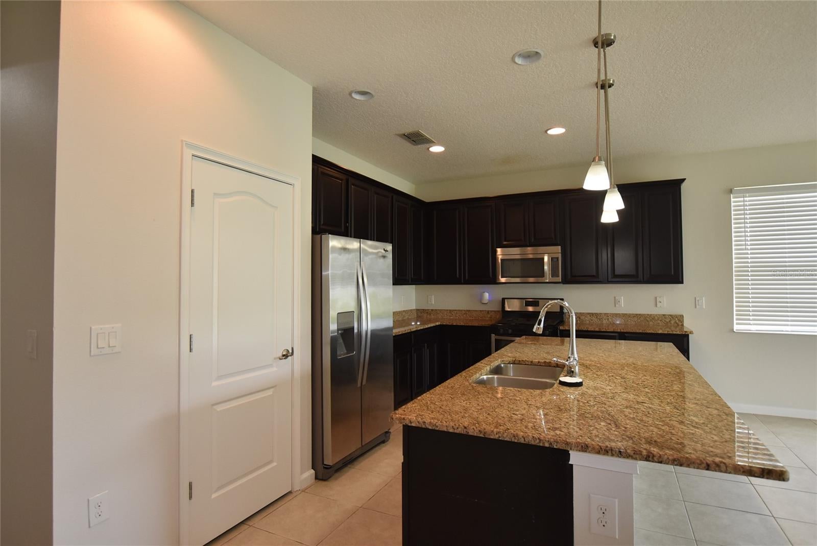 TRINITY LKS PH 4 - Residential Lease