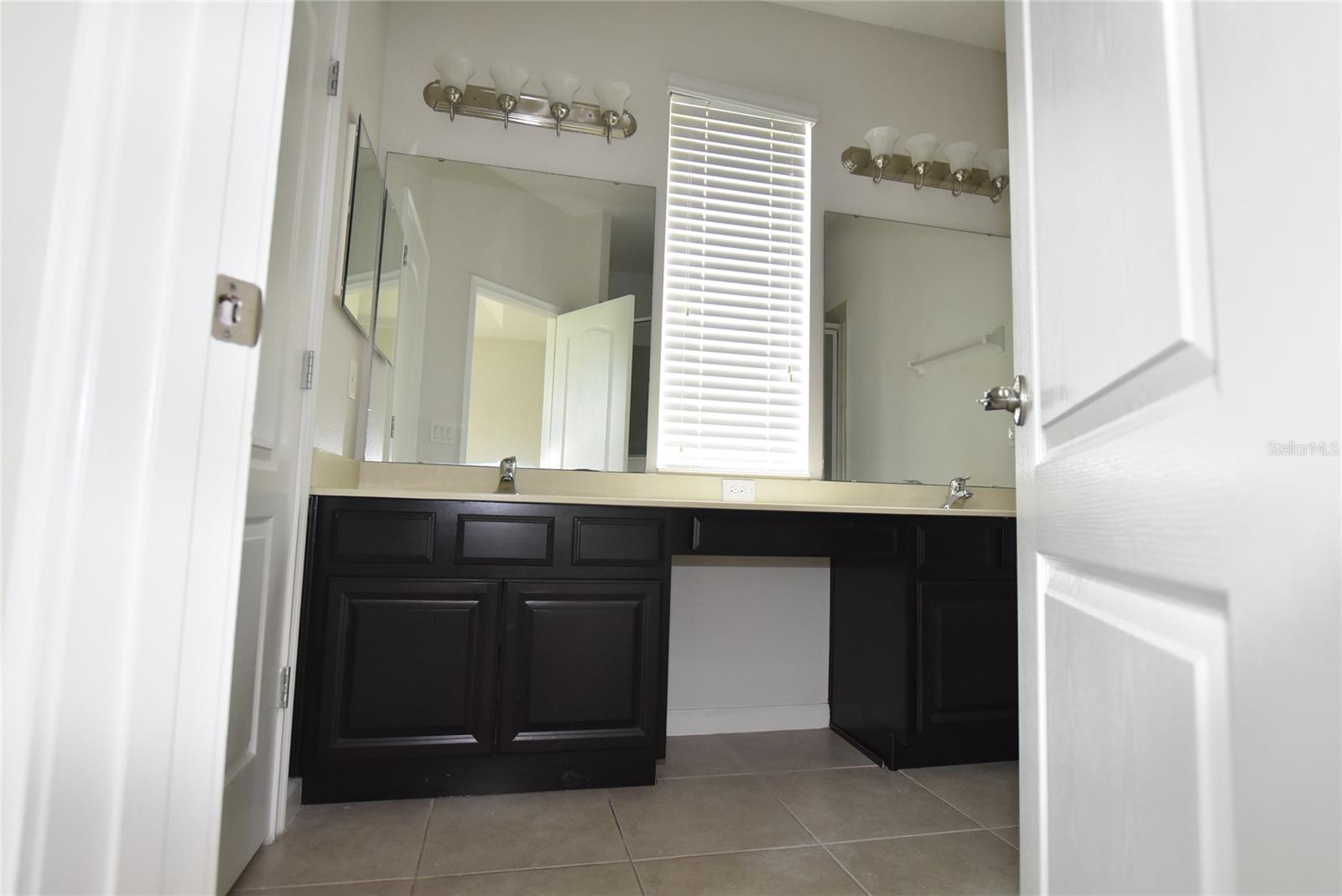 TRINITY LKS PH 4 - Residential Lease