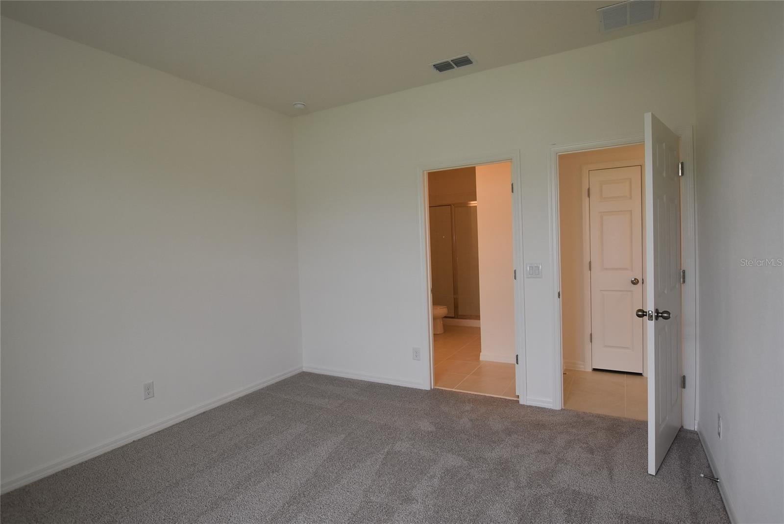 TRINITY LKS PH 4 - Residential Lease