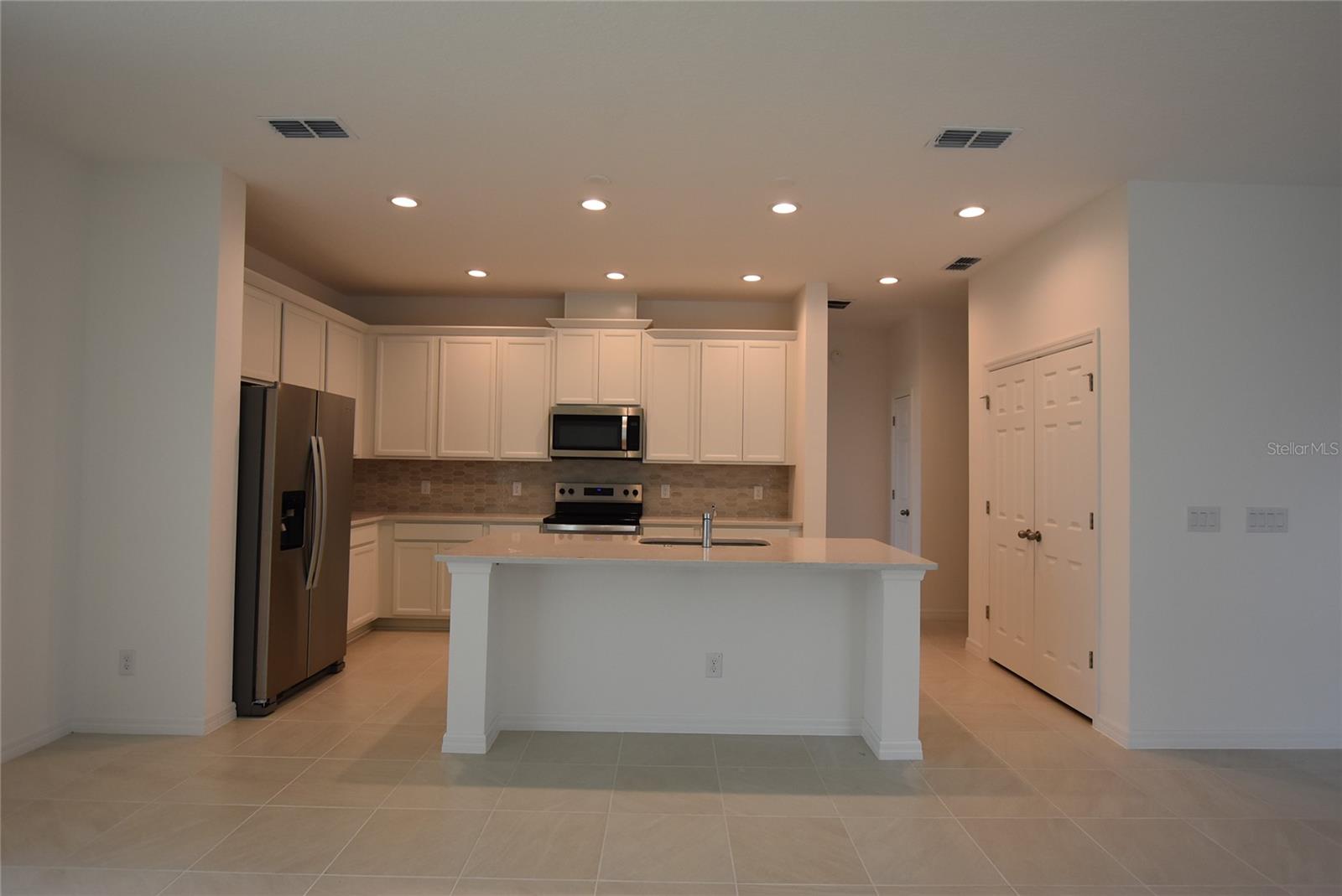 TRINITY LKS PH 4 - Residential Lease
