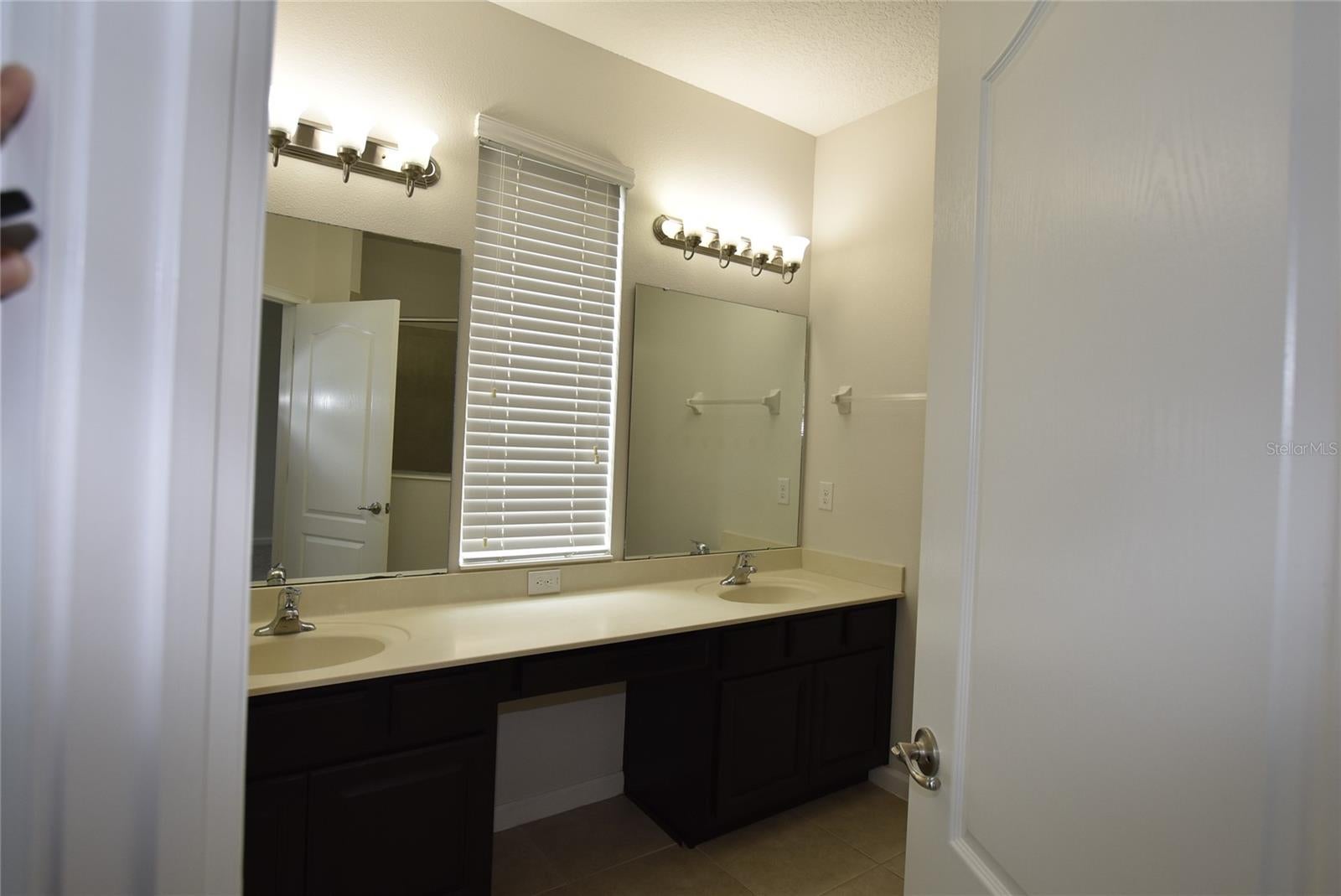 TRINITY LKS PH 4 - Residential Lease