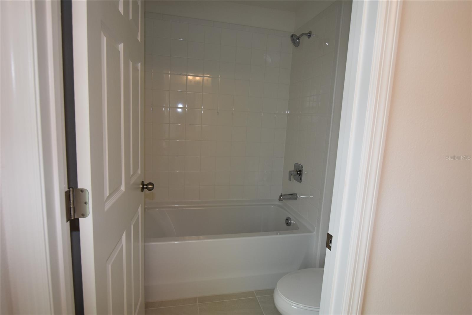 TRINITY LKS PH 4 - Residential Lease