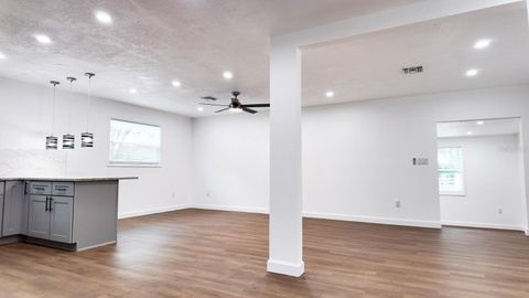 Tiny photo for 2607 NE 140th Street, Citra, FL 32113 (MLS # OM717611)