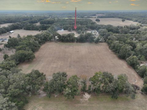Tiny photo for 2607 NE 140th Street, Citra, FL 32113 (MLS # OM717611)