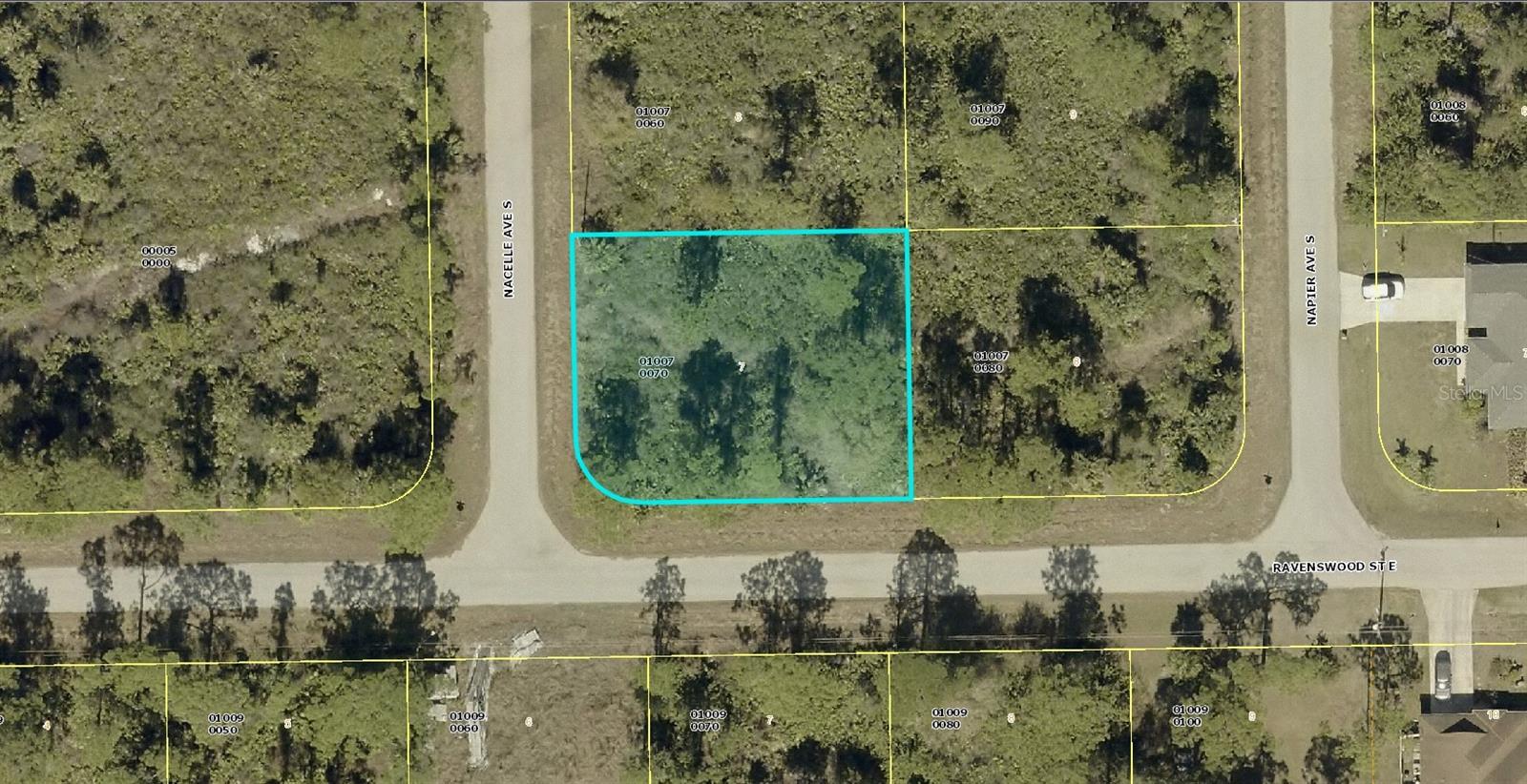 LEHIGH ACRES - Land