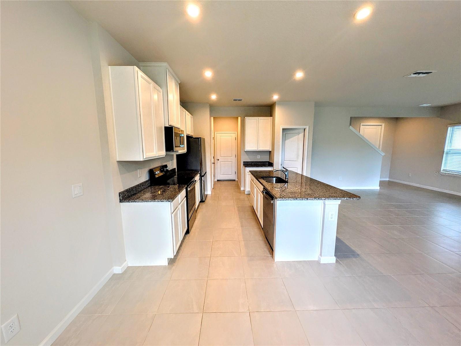 MOSS CREEK PH II SUBPH A - Residential Lease