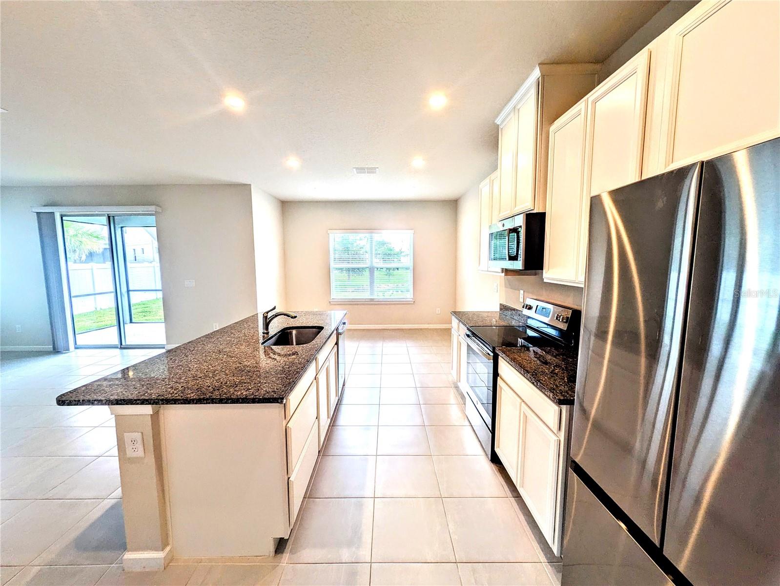 MOSS CREEK PH II SUBPH A - Residential Lease
