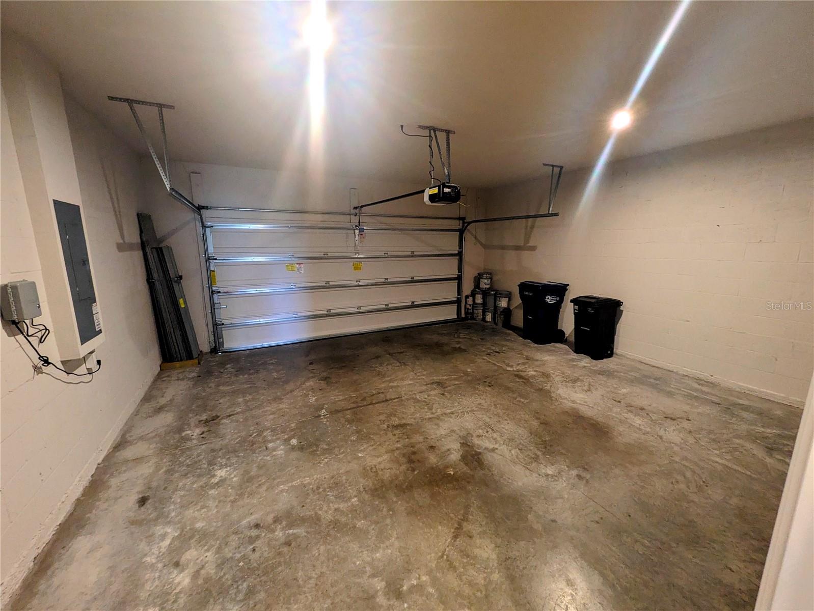 MOSS CREEK PH II SUBPH A - Residential Lease