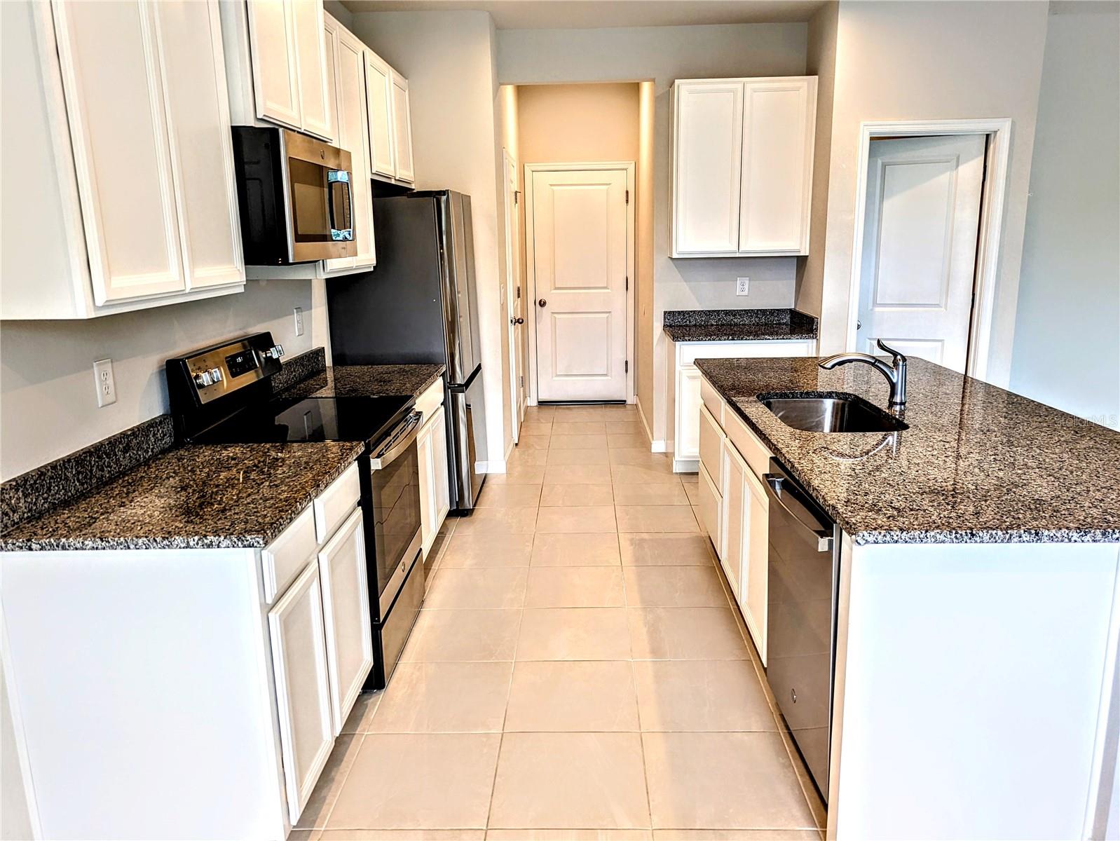 MOSS CREEK PH II SUBPH A - Residential Lease