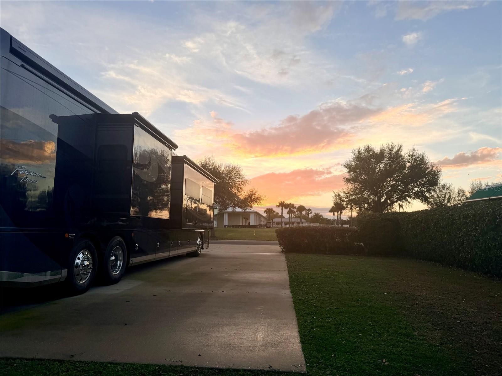 FLORIDA GRANDE MOTOR COACH RESIDENCE - Land
