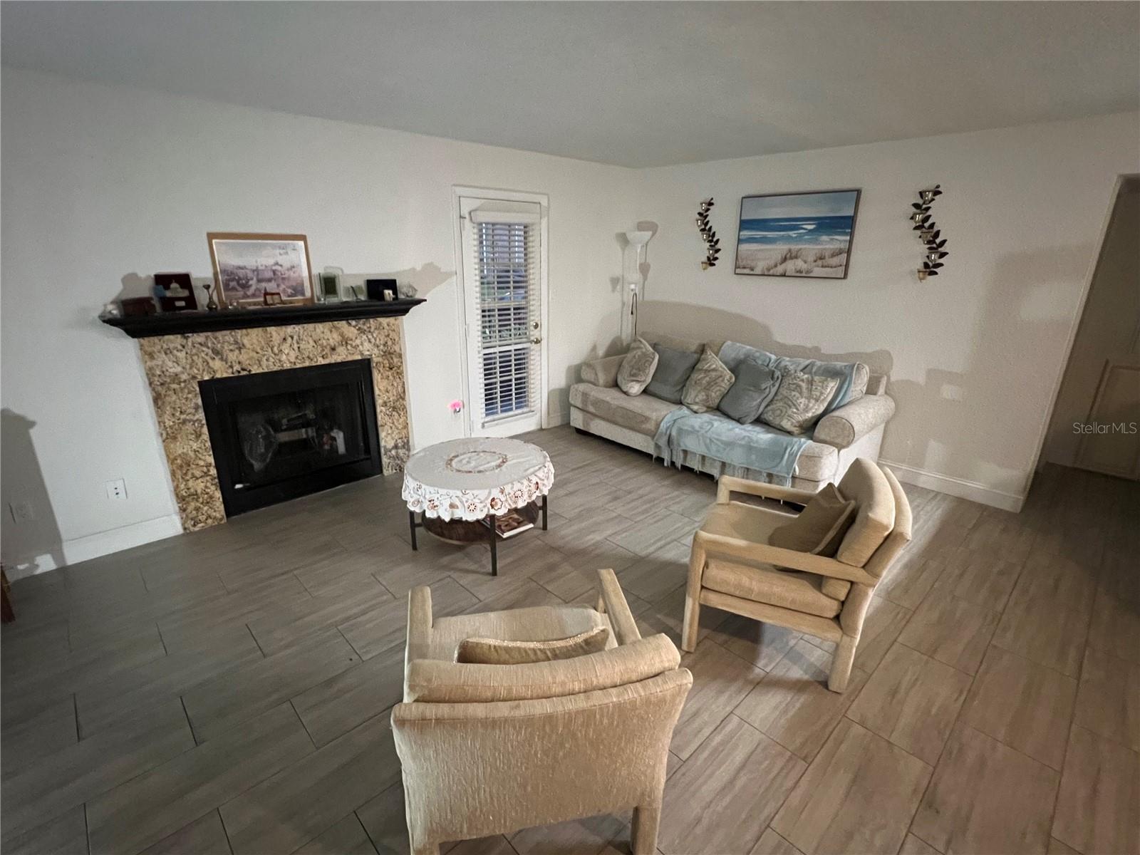 REGENCY GARDENS - Residential