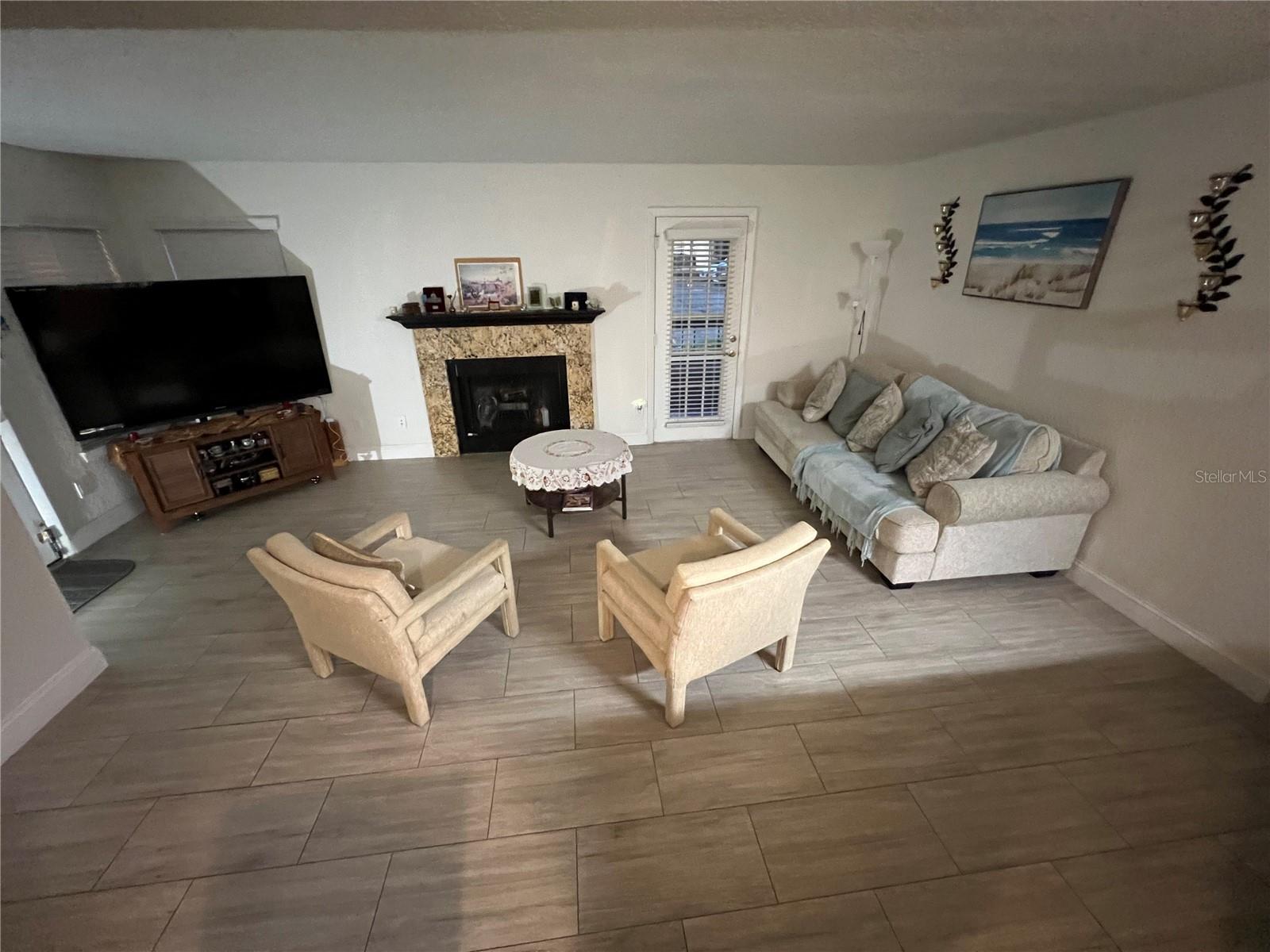 REGENCY GARDENS - Residential
