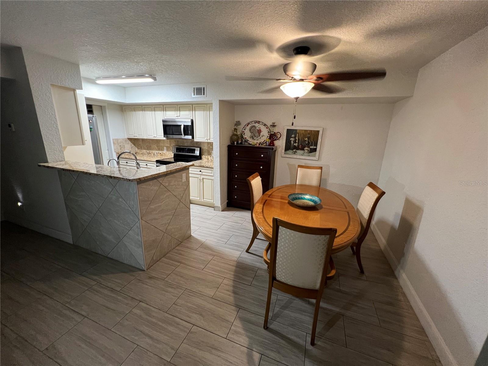 REGENCY GARDENS - Residential