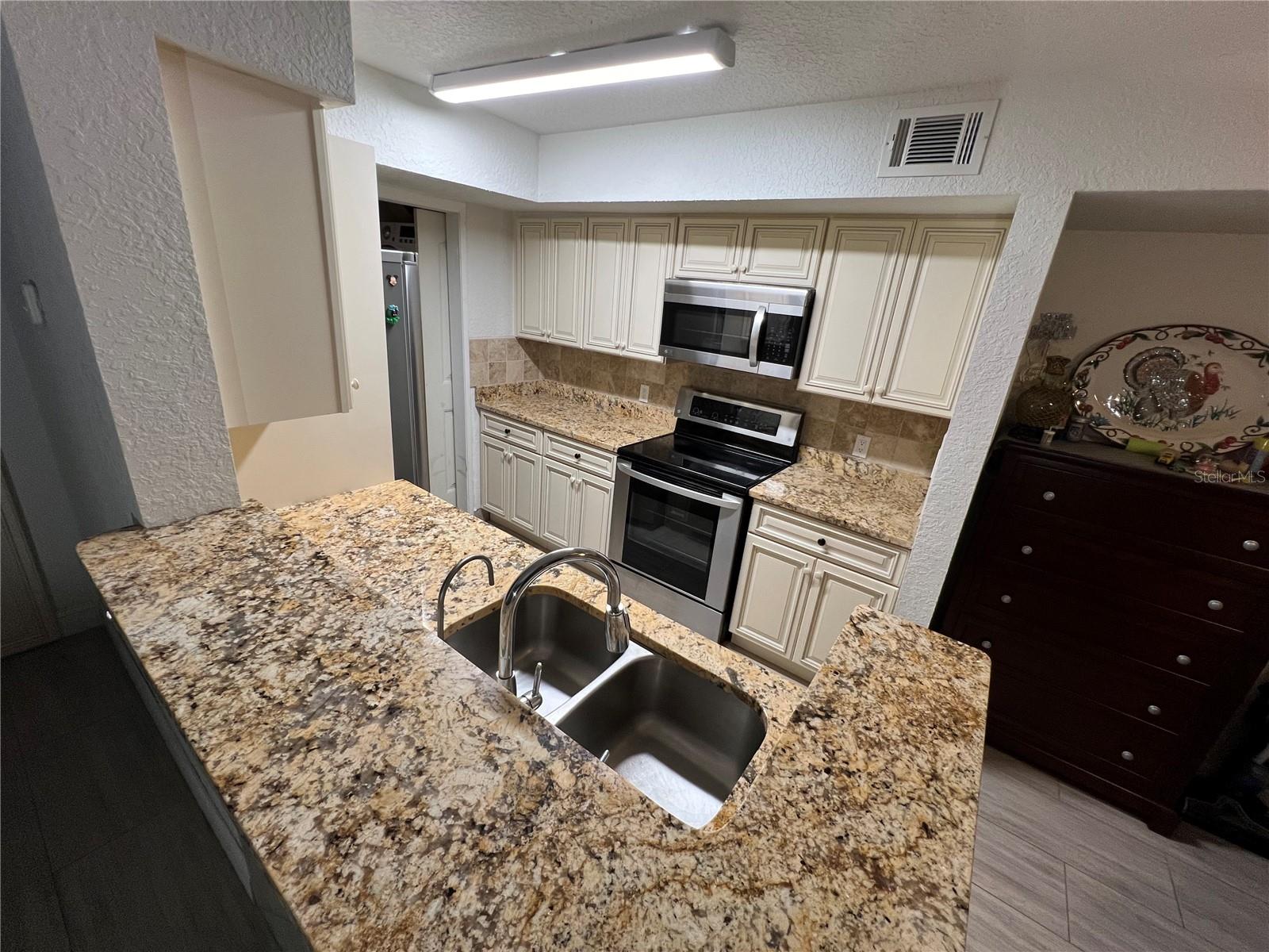 REGENCY GARDENS - Residential