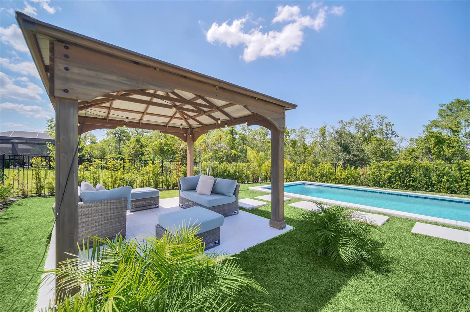 SANCTUARY/LKS/WINDERMERE - Residential Lease