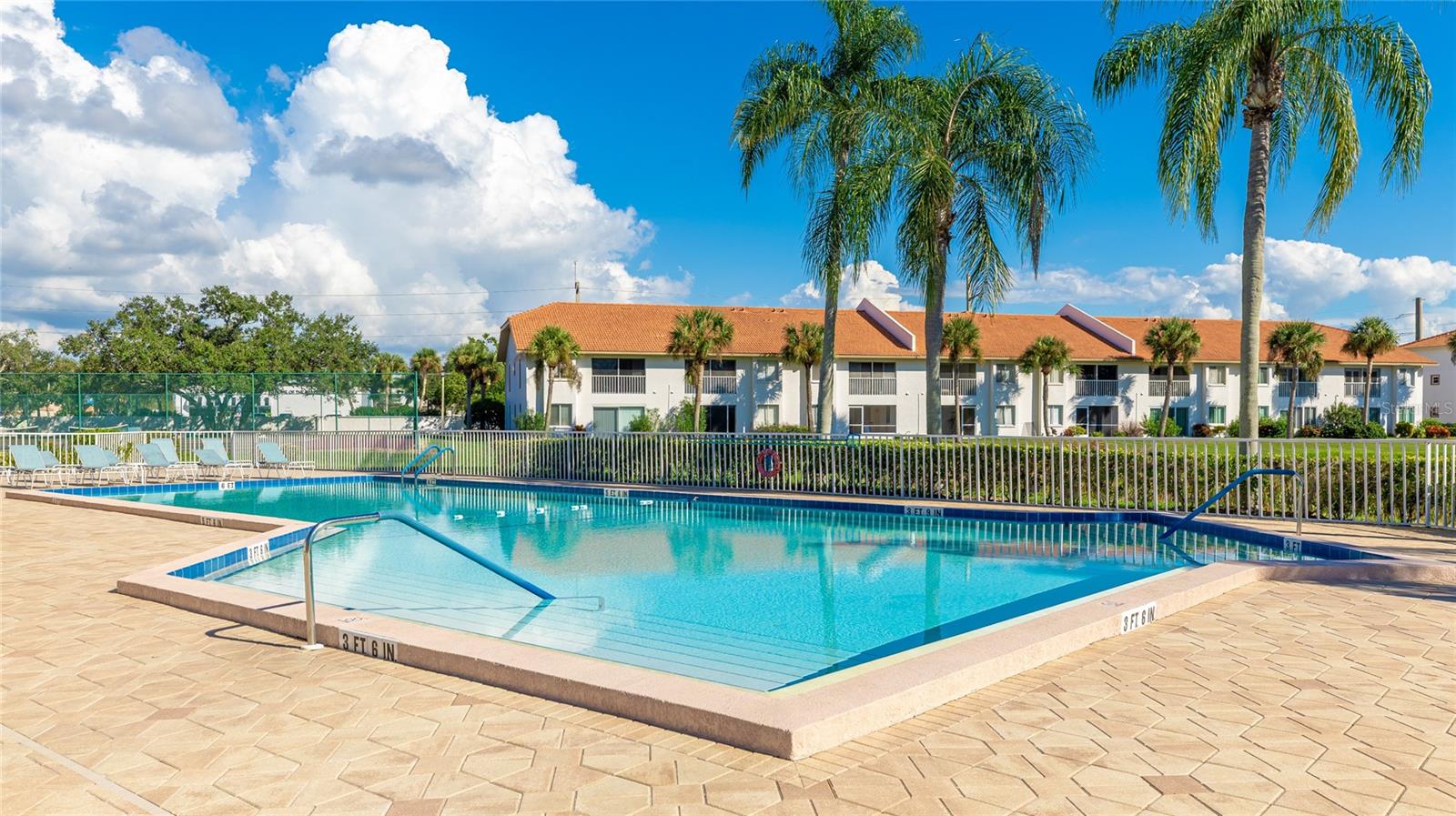 CASA DEL SOL SEC VI - Residential