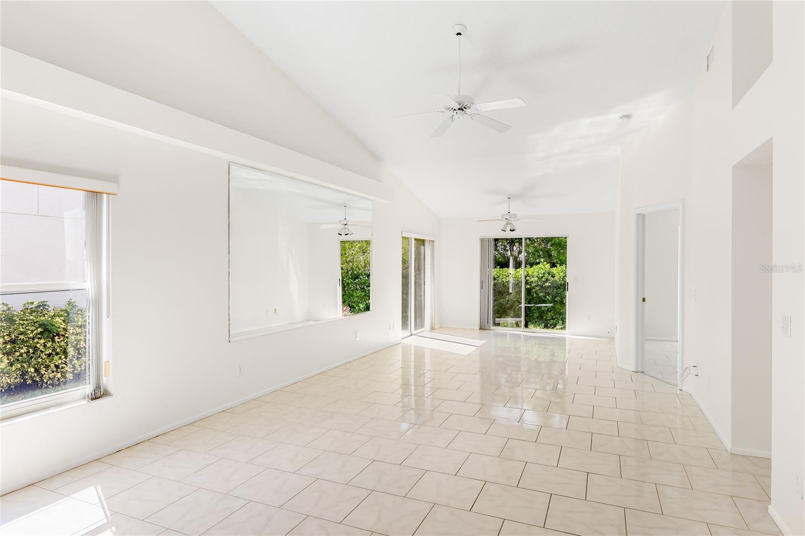 CASA DEL SOL SEC VI - Residential