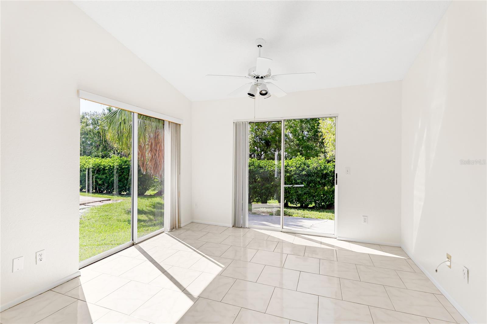 CASA DEL SOL SEC VI - Residential