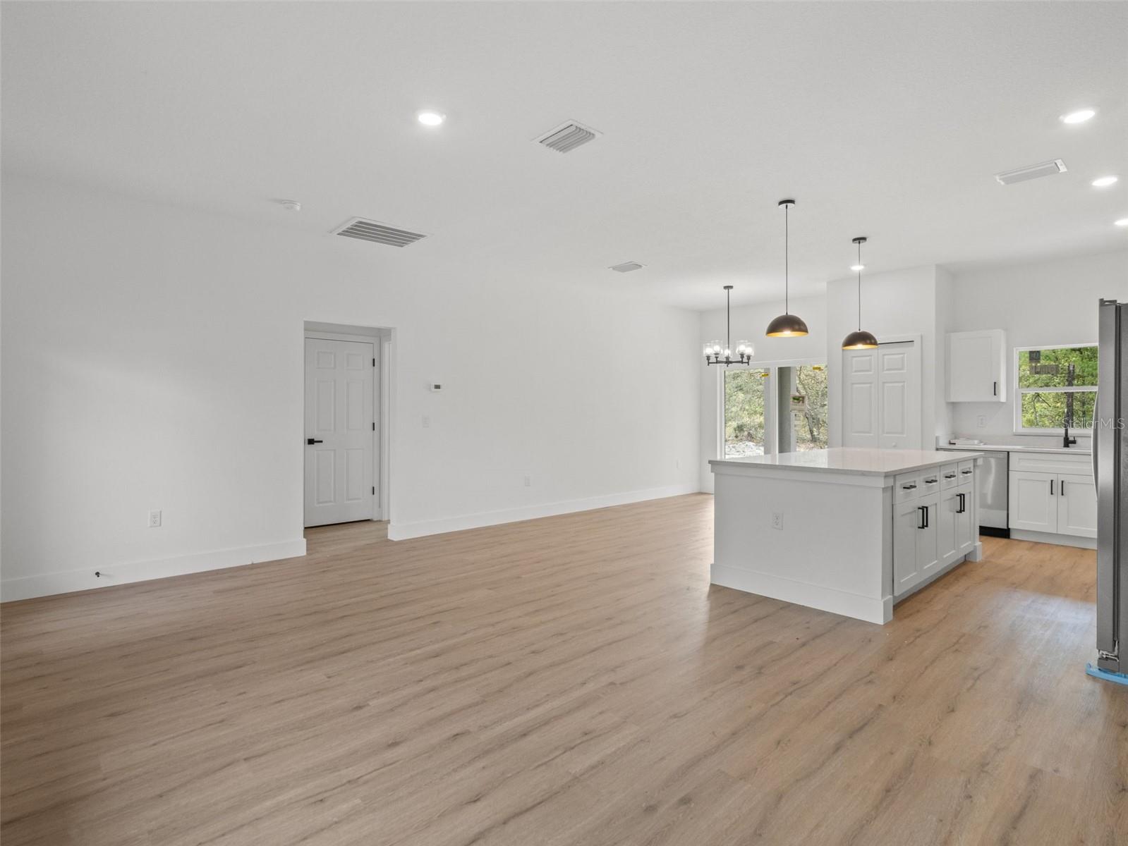 SILVER SPGS SHORES UN #38 - Residential