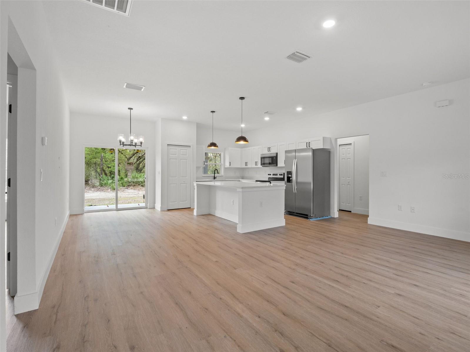 SILVER SPGS SHORES UN #38 - Residential