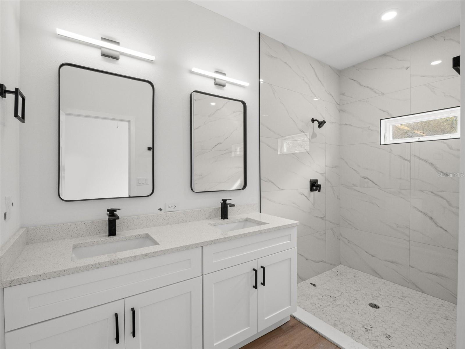 SILVER SPGS SHORES UN #38 - Residential