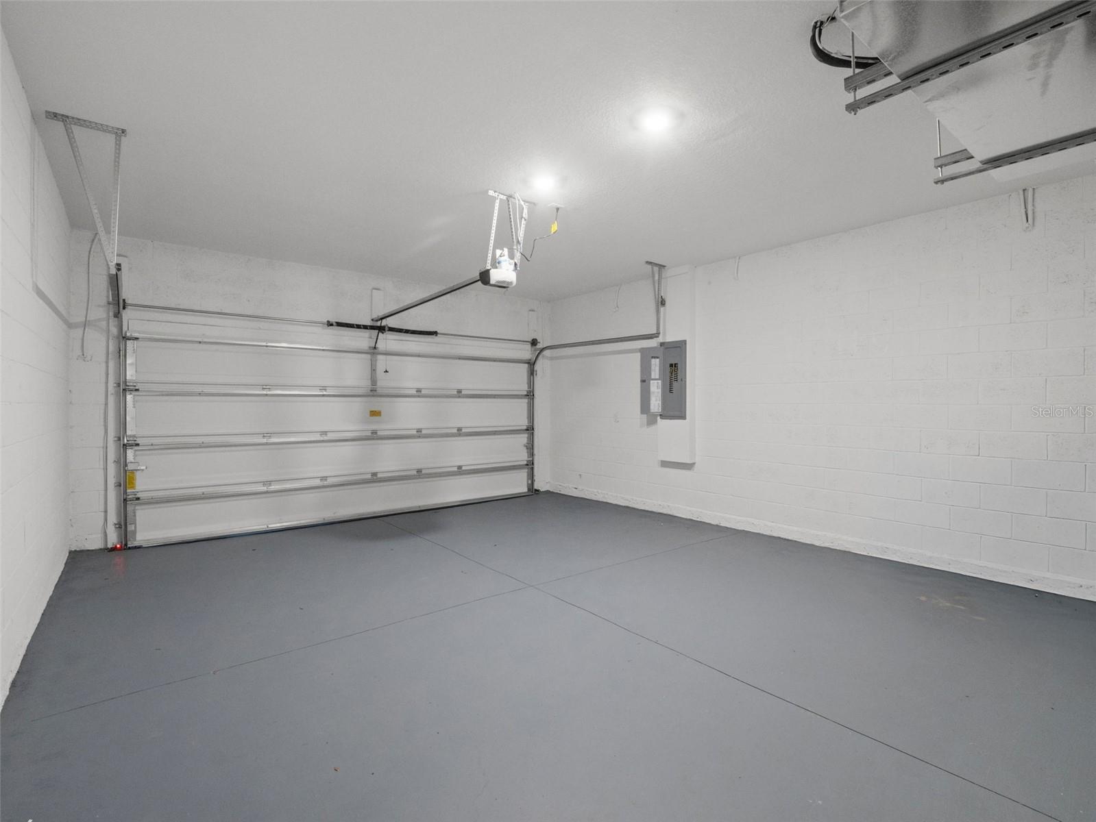 SILVER SPGS SHORES UN #38 - Residential