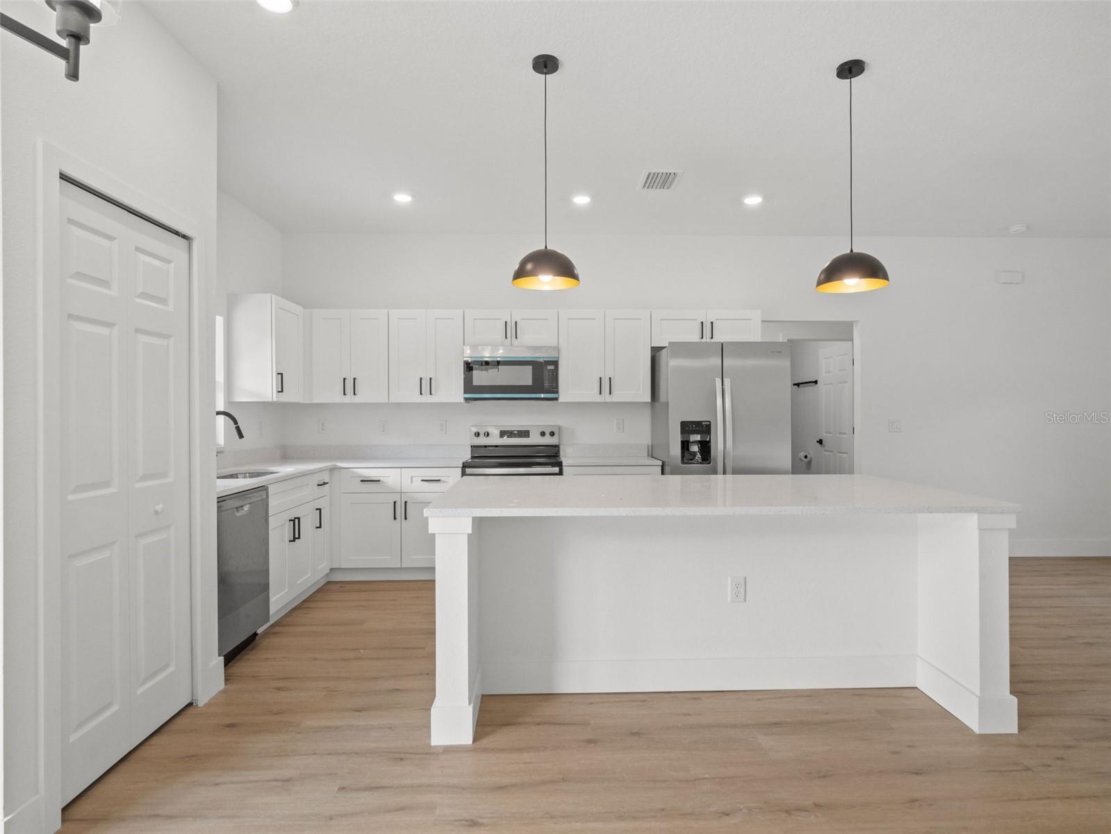 SILVER SPGS SHORES UN #38 - Residential