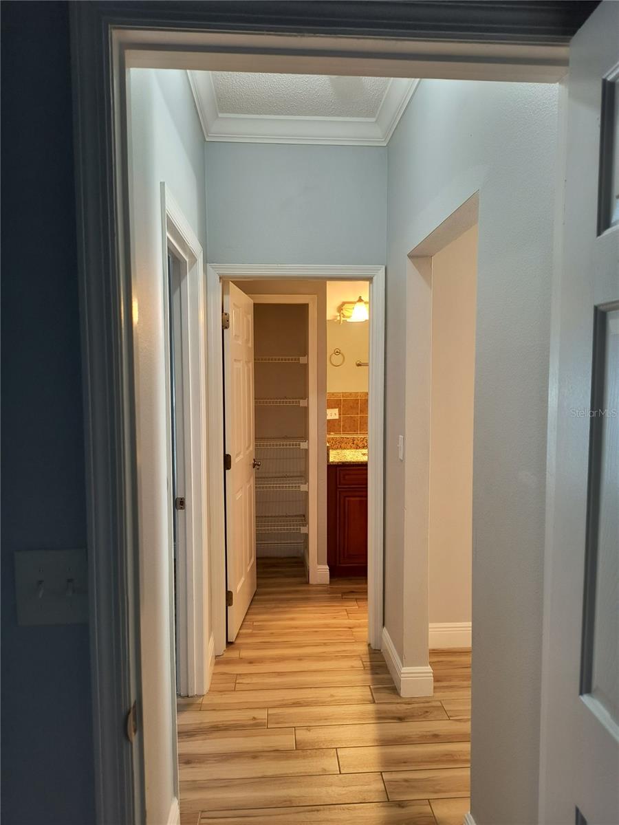 CANOE CREEK LAKES UNIT 1 - Residential Lease