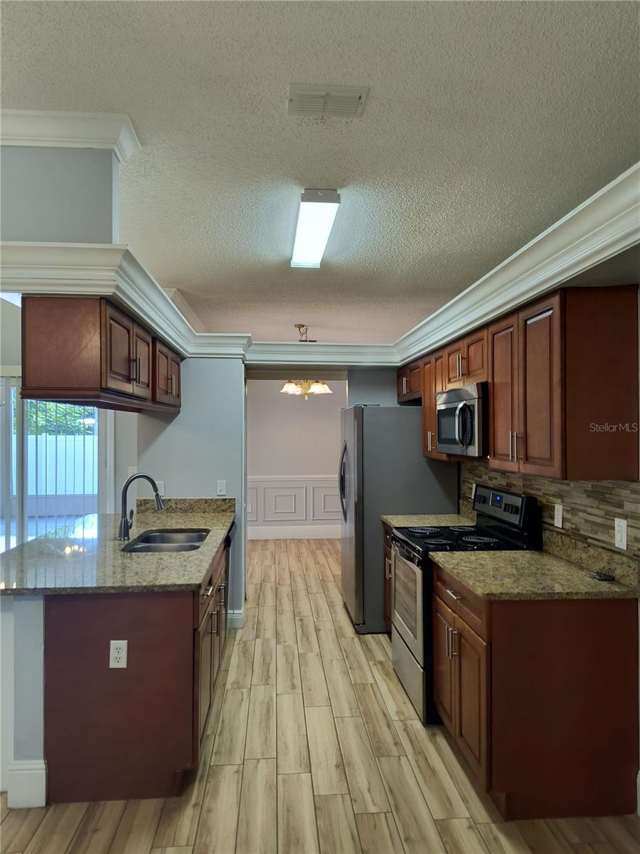 CANOE CREEK LAKES UNIT 1 - Residential Lease