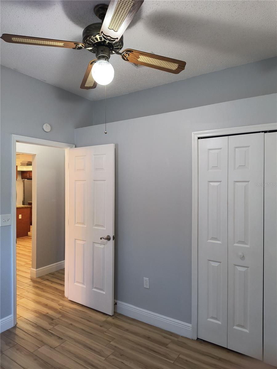 CANOE CREEK LAKES UNIT 1 - Residential Lease