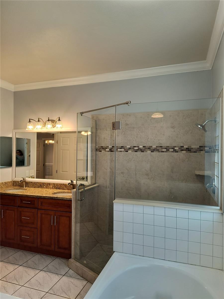 CANOE CREEK LAKES UNIT 1 - Residential Lease